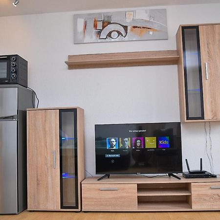 Ruhige Wohnung Im . Private Parkplatz ,Balkon ,Netflix Nuremberg ภายนอก รูปภาพ
