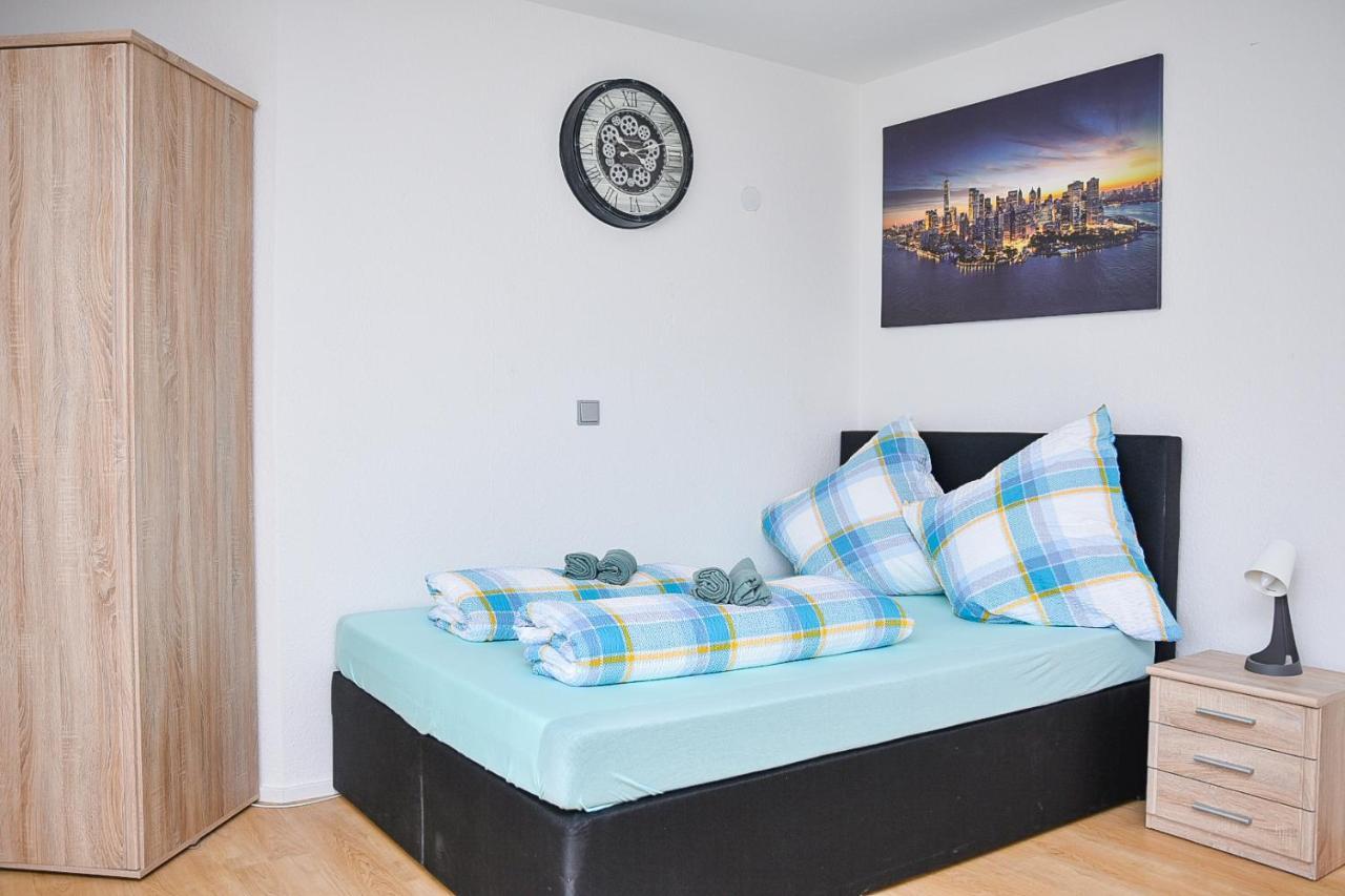 Ruhige Wohnung Im . Private Parkplatz ,Balkon ,Netflix Nuremberg ภายนอก รูปภาพ